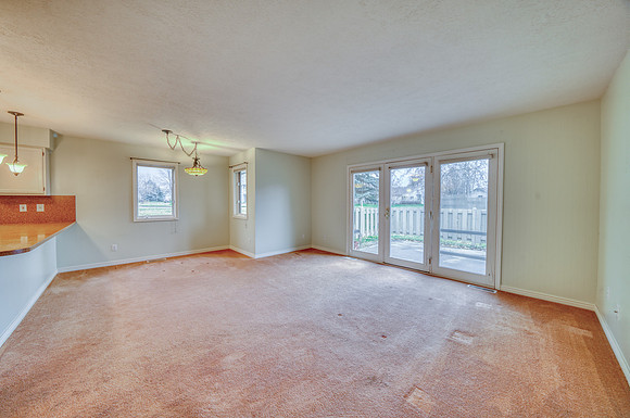 20251107_3928_SPRUCE_MEADOWS_DR_9