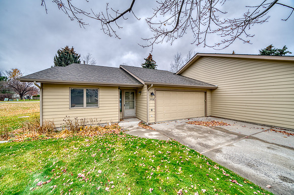 20251107_3928_SPRUCE_MEADOWS_DR_24