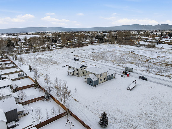 DJI_20251205081941_0281_D