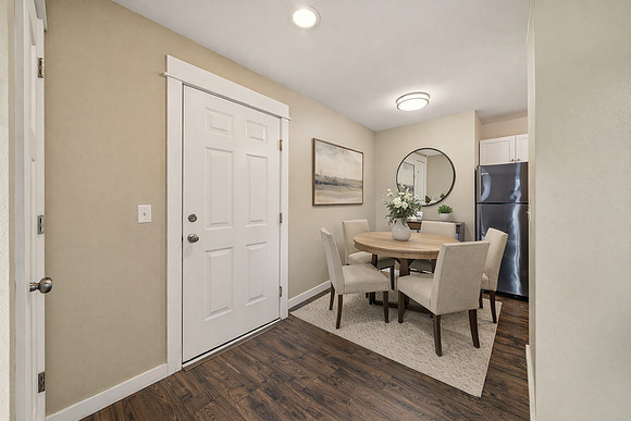 Staged_Diningroom