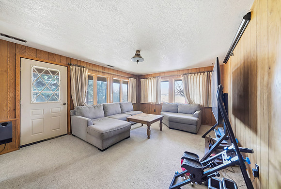 20260409_8685_Churchill_Road_Sony_047
