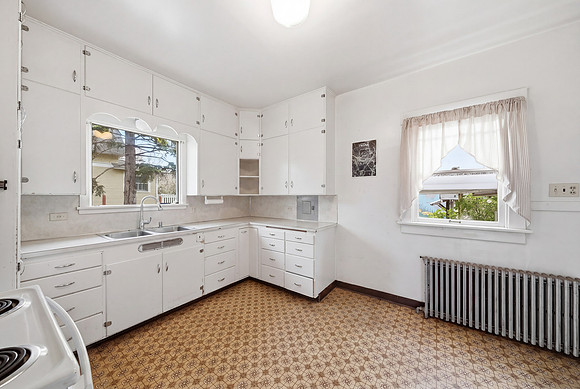 20260420_-_103_S_8th_AVe_017