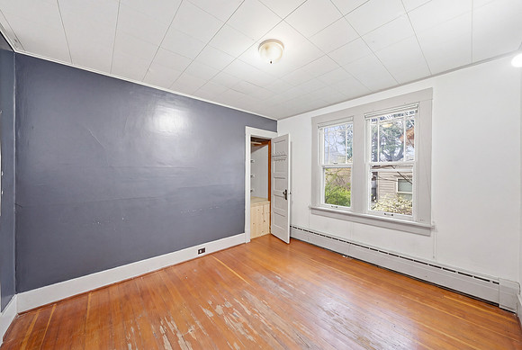 20260420_-_103_S_8th_AVe_019