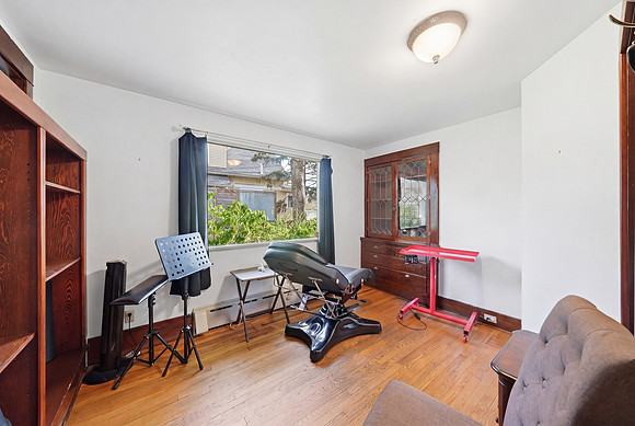 20260420_-_103_S_8th_AVe_022
