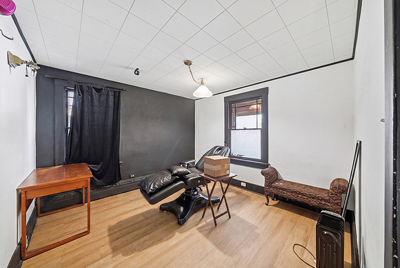 20260420_-_103_S_8th_AVe_023