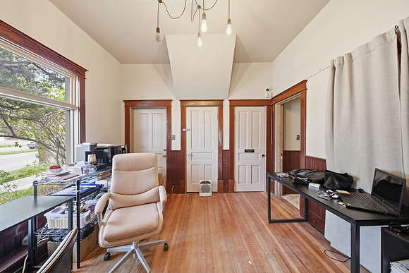 20260420_-_103_S_8th_AVe_028