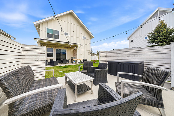 20260429_-_1976_Little_Cottage_055