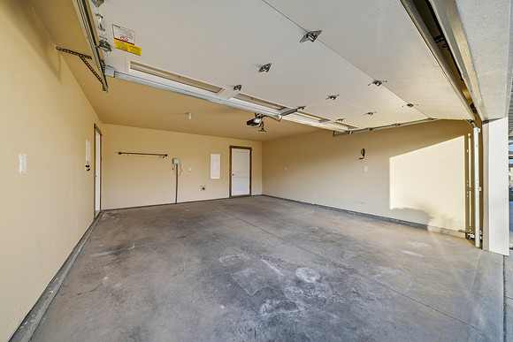 20260502_-_2012_Ross_Way_A_001