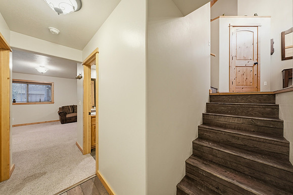 20260516_-_305_Lewis_Ave_West_Yellowstone_006