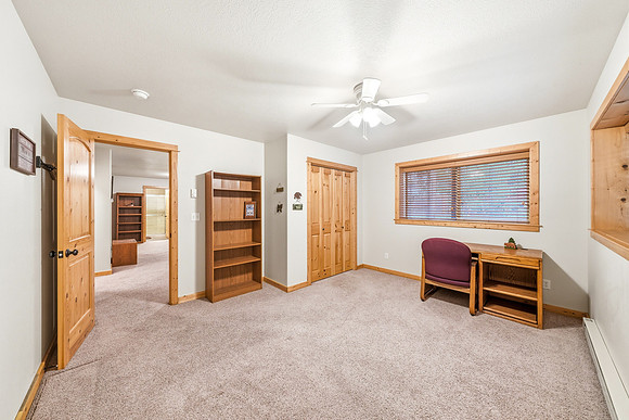 20260516_-_305_Lewis_Ave_West_Yellowstone_019