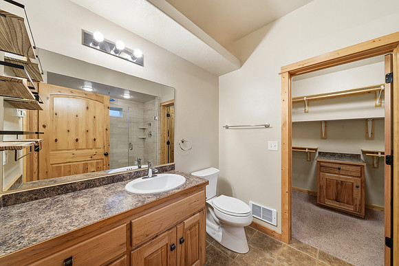 20260516_-_305_Lewis_Ave_West_Yellowstone_026