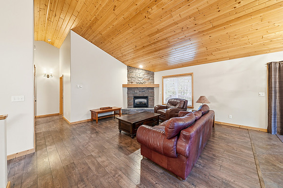 20260516_-_305_Lewis_Ave_West_Yellowstone_033