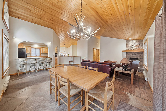 20260516_-_305_Lewis_Ave_West_Yellowstone_035