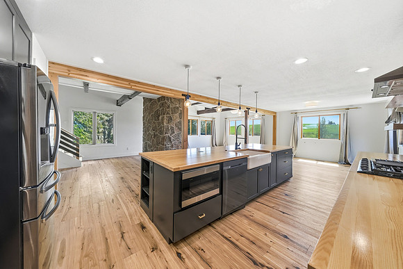 8685_Churchill_Rd_024