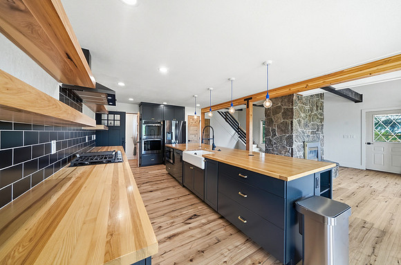 8685_Churchill_Rd_021
