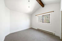 8685_Churchill_Rd_008