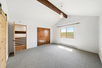 8685_Churchill_Rd_002