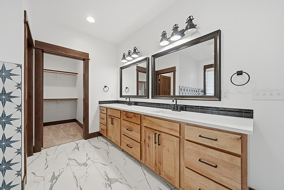 2_Paddlefish_Court_Three_Forks_008