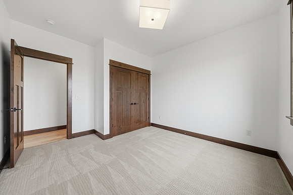 2_Paddlefish_Court_Three_Forks_023