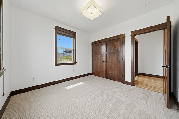 2_Paddlefish_Court_Three_Forks_025