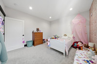 2211_Heeb_Road_Manhattan_018