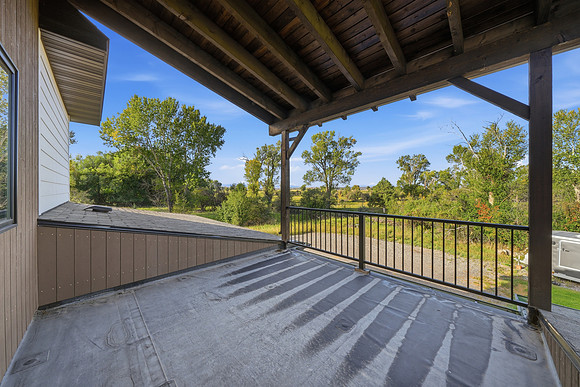 2211_Heeb_Road_Manhattan_024