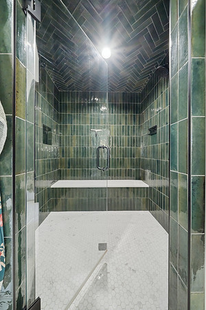 2211_Heeb_Road_Manhattan_027