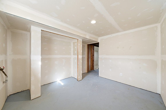 6150_Pleasant_Street_Manhattan_023