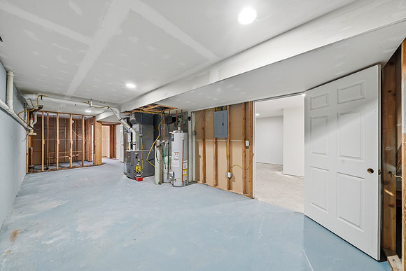 6150_Pleasant_Street_Manhattan_026