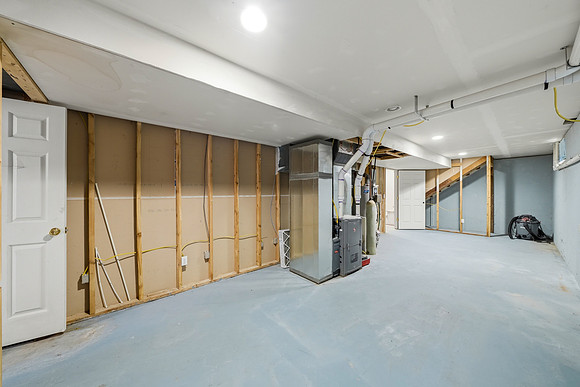 6150_Pleasant_Street_Manhattan_025