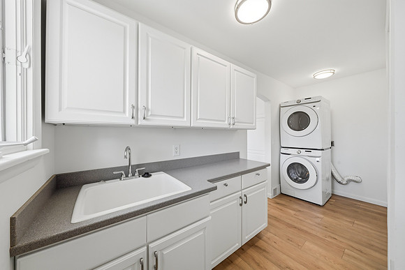 6150_Pleasant_Street_Manhattan_030