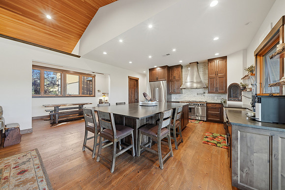 3697_Bridger_Canyon_Road_Bozeman_041