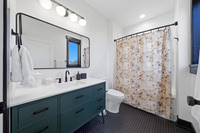 2211_Heeb_Road_Manhattan_015