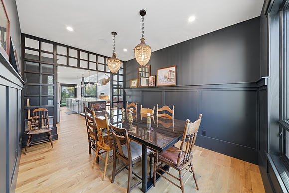 2211_Heeb_Road_Manhattan_005