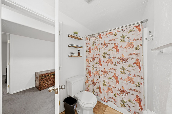 908_Paisley_Drive_Belgrade_027