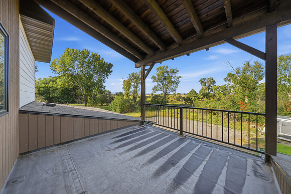 2211_Heeb_Road_Manhattan_024