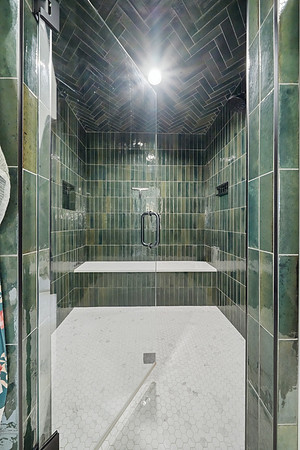 2211_Heeb_Road_Manhattan_027