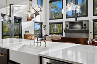 2211_Heeb_Road_Manhattan_007