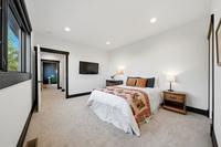 2211_Heeb_Road_Manhattan_016